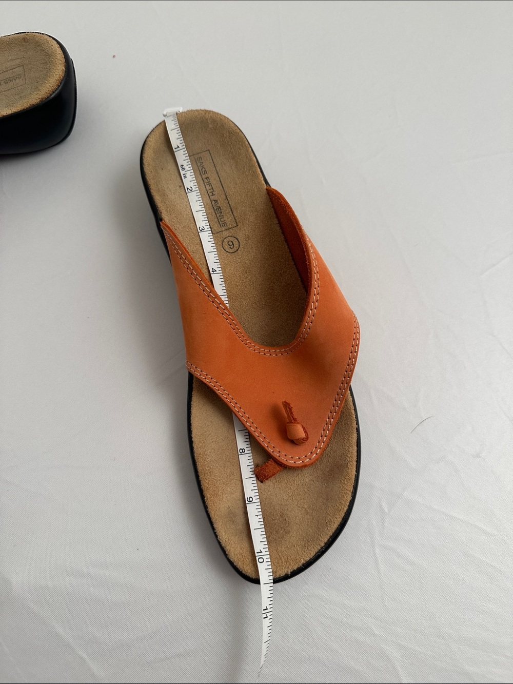 Saks Fifth Avenue Y2K cantaloupe suede thong sandals - Picture 8 of 8